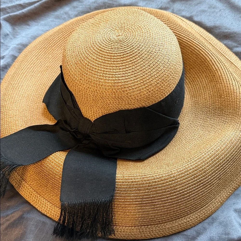 Elegant Tan and Black Wide Brim Hat - Picture 2 of 6